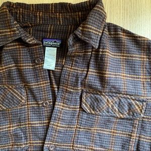 Patagonia organic cotton flannel size S